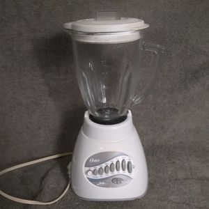 Oster 14-Speed Blender with Glass Pitcher Jar